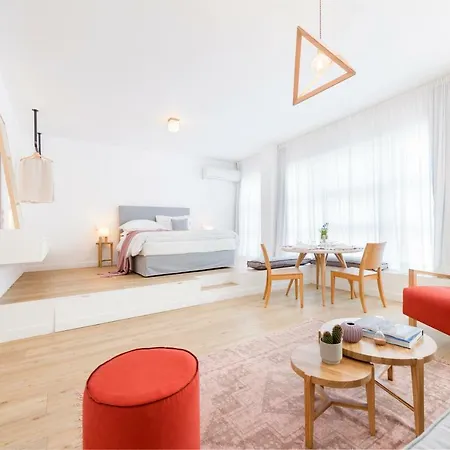 Maryflower Premium Apartment Piraeus